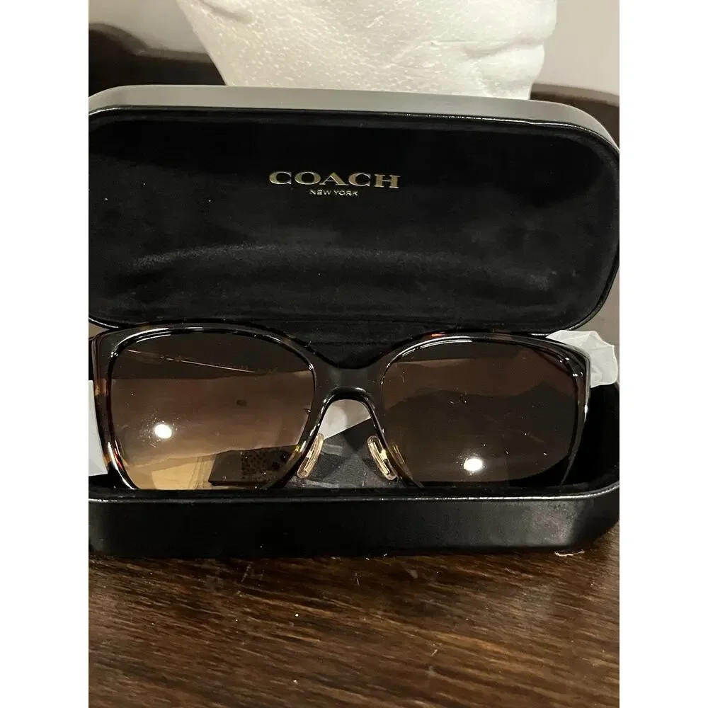 Coach HC 512013 Dark Tortoise Sunglasses & Case– Excellent Pre-Owned Condition